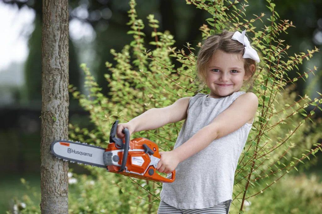 Husqvarna 550XP Játék láncfűrész háttér nélkül
