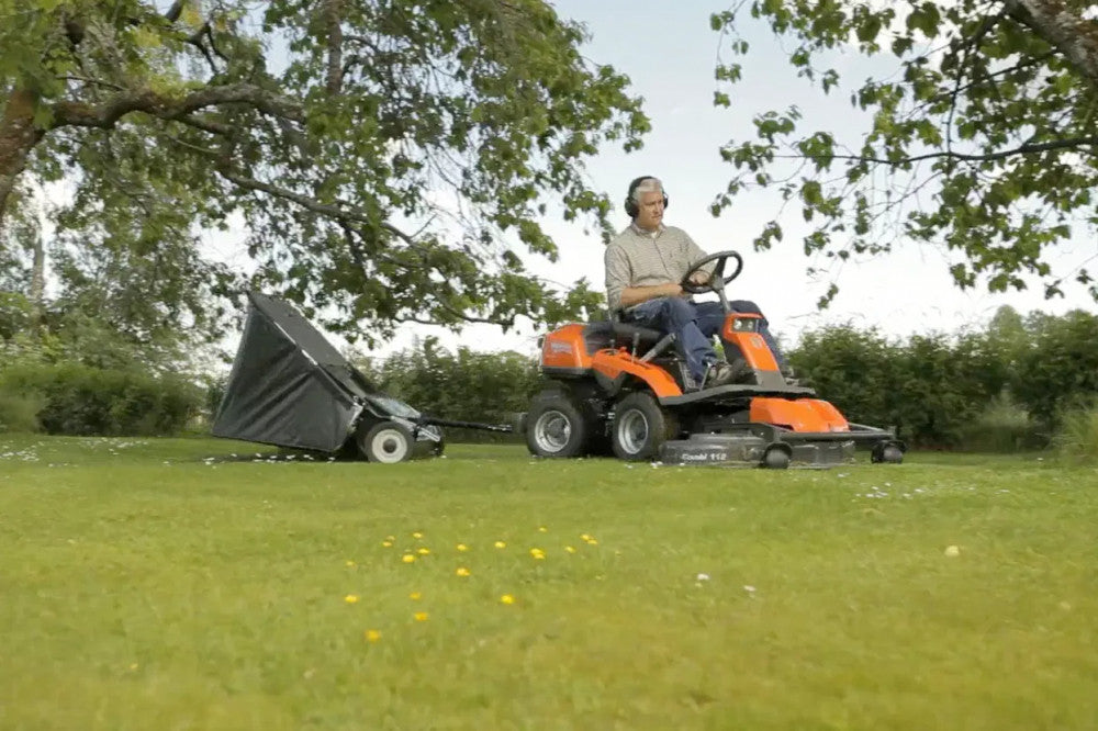 Husqvarna Sweeper 36" fűnyírótraktor seprő (fűgyűjtő) tartozék