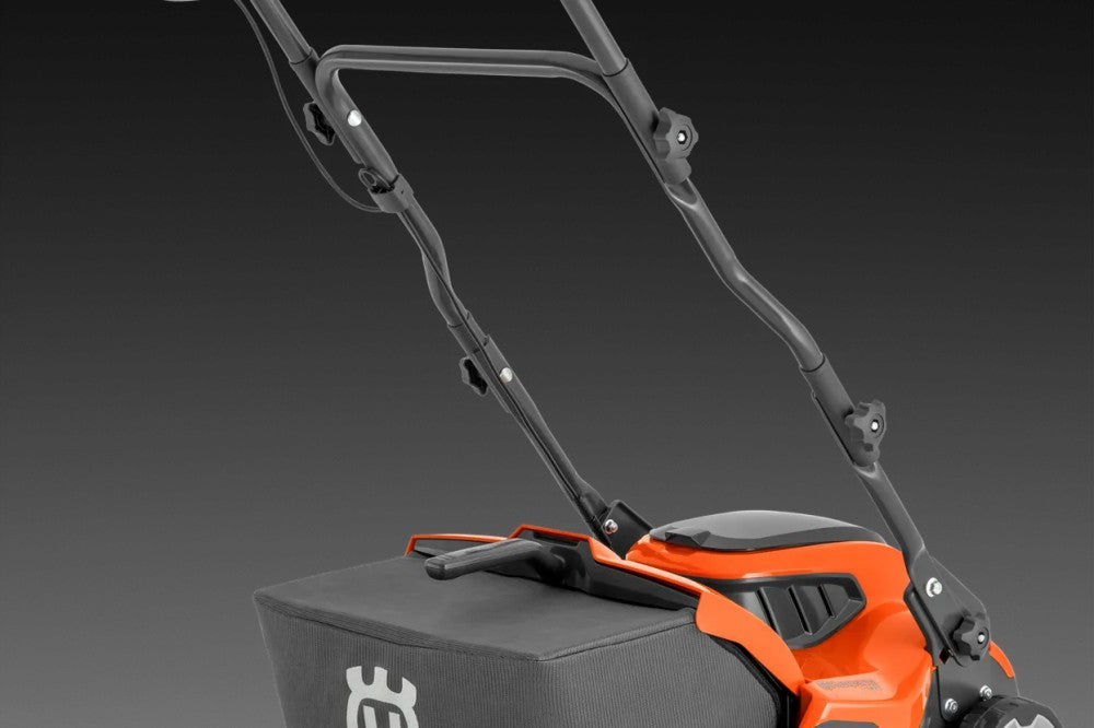 Husqvarna S 138C elektromos gyepszellőztető