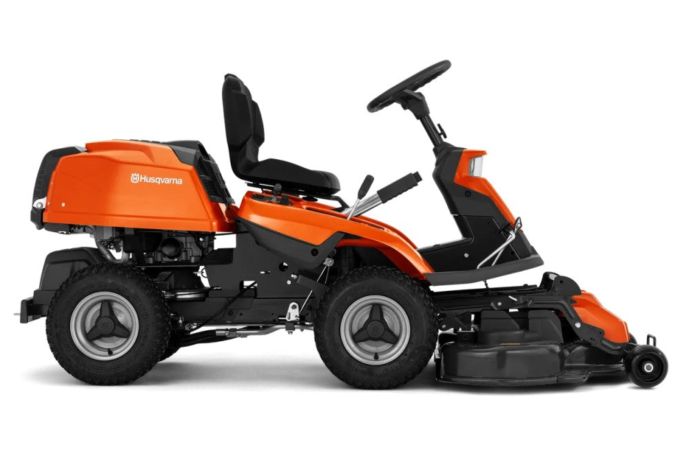 Husqvarna R 216T AWD rider fűnyíró traktor - vágóasztal nélkül
