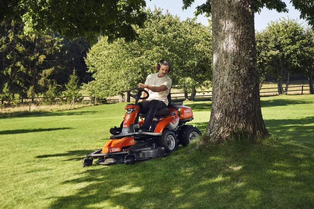 Husqvarna R316TsX AWD rider fűnyíró traktor - vágóasztal nélkül