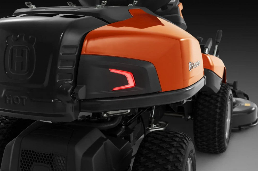 Husqvarna R316TsX AWD rider fűnyíró traktor - vágóasztal nélkül