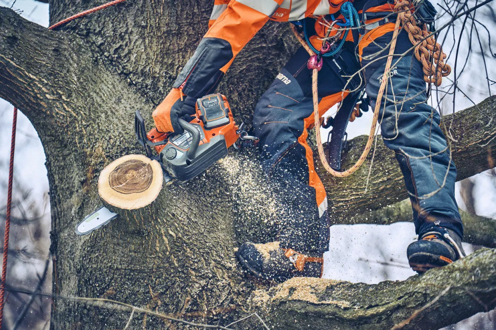 Husqvarna T542i XP akkus láncfűrész top handle