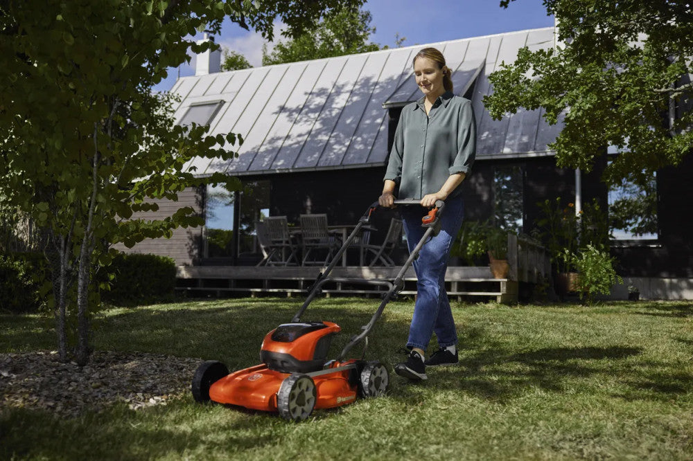 Husqvarna LB 144i Kit fűnyíró - 40-B140 akkumulátor és 40-C80 töltő