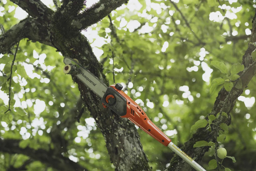 Husqvarna DP110 FLXi magassági ágvágó adapter szétszerelés közben