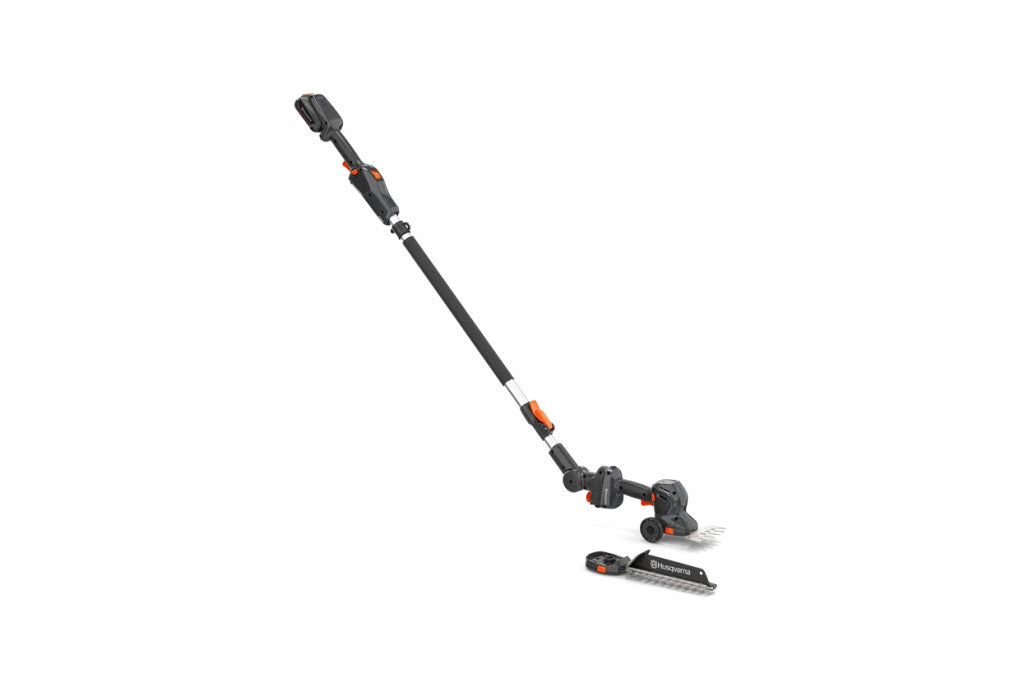 Husqvarna Aspire® S20-P4A + Aspire® Extension-P4A kézben