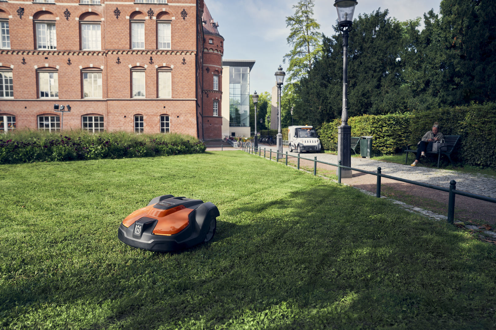Husqvarna 520 EPOS robotfűnyíró - huzal nélküli technológia