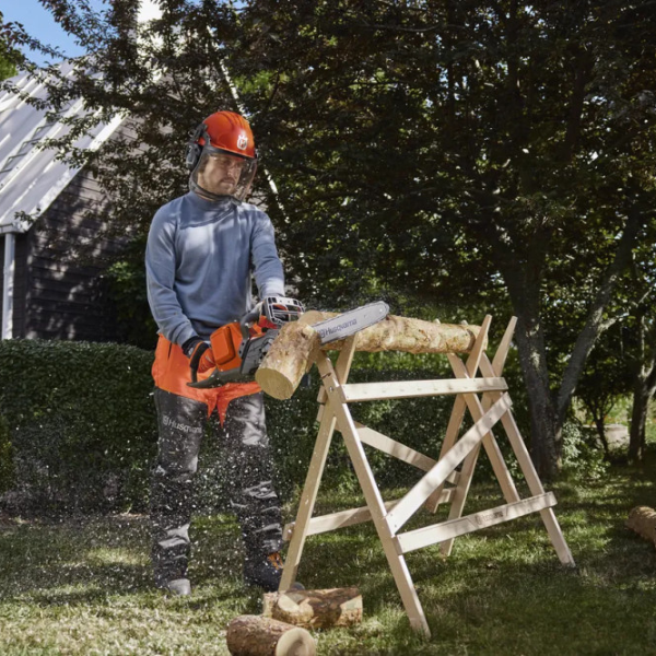 Husqvarna láncfűrész gyári csomagolásának tartalma