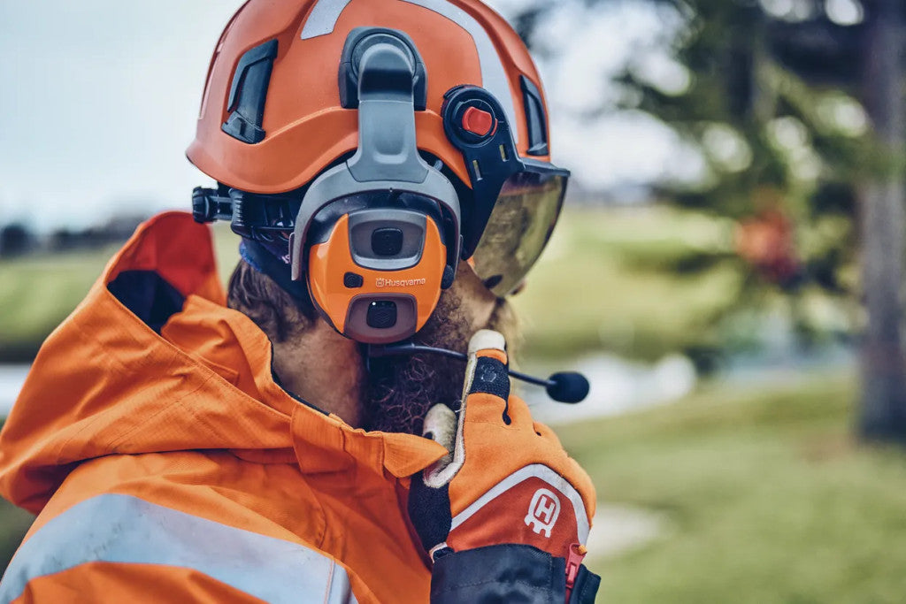 Husqvarna X-COM Aktív Hallásvédő Fültok háttér nélkül