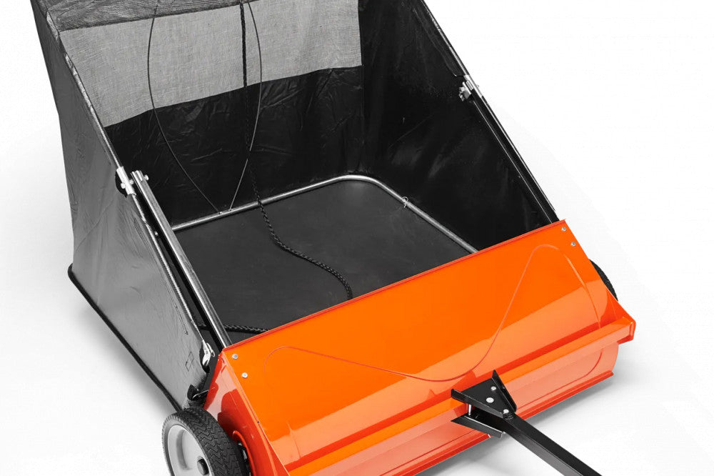 Husqvarna Sweeper 44" fűnyírótraktor seprő tartozék