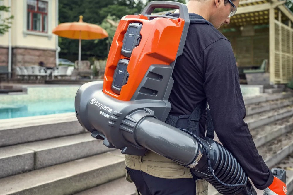 Husqvarna 340iBT akkus lombfúvó