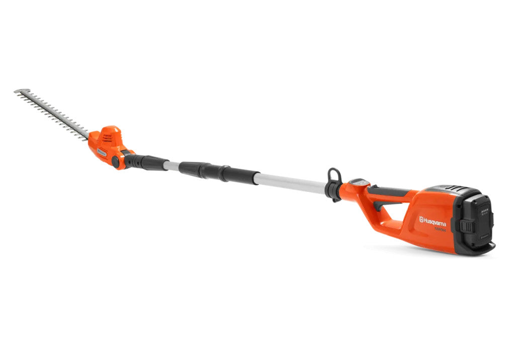 Husqvarna 120iTK4-H akkumulátoros sövényvágó, teleszkópos kialakítással és állítható vágási szögekkel