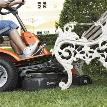 Husqvarna R 214C Rider fűnyíró traktor tároló rekeszek