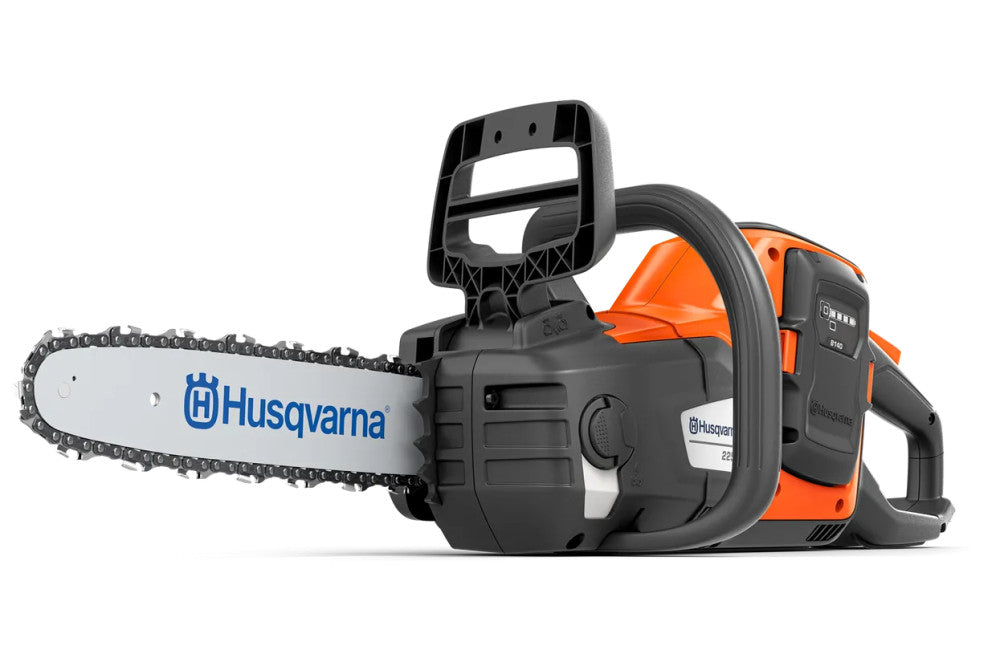 Husqvarna 225i KIT akkumulátoros láncfűrész – komplett szett akkumulátorral és töltővel