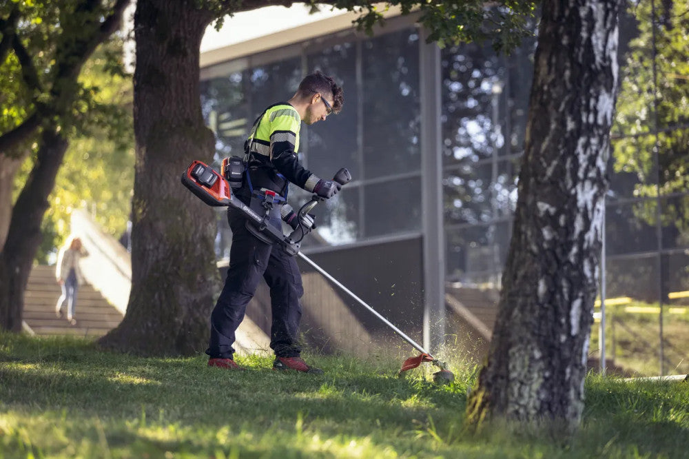 Husqvarna 525iRXT akkus fűkasza - Bullhorn, E35B, Multi 4-tooth, Bluetooth