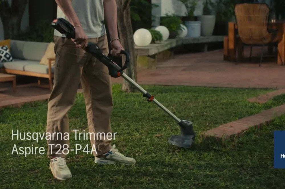 Husqvarna Aspire T28-P4A Kit 2,5 Ah fűszegélyvágó oldalnézetből