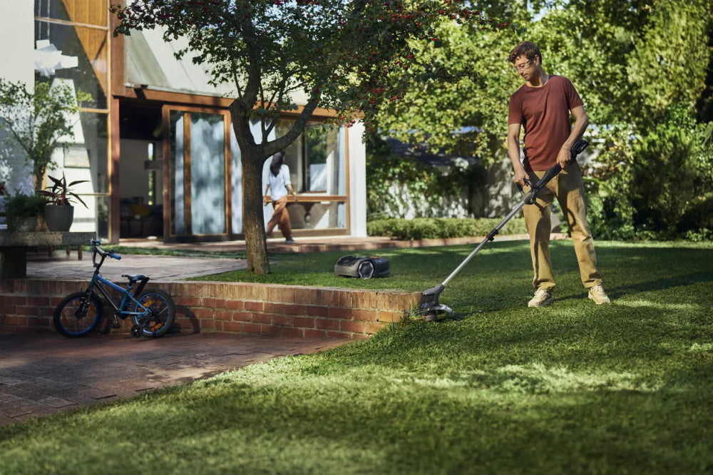 Husqvarna Aspire T28-P4A Kit 2,5 Ah fűszegélyvágó tárolás közben