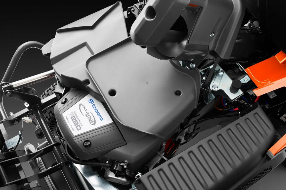 Husqvarna RC 320Ts AWD rider fűnyíró traktor - vágóasztal nélkül