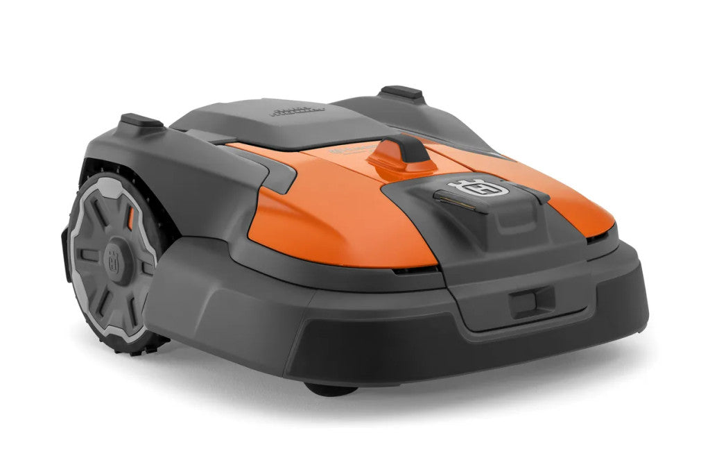 Husqvarna Automower 560 EPOS EPOS robotfűnyíró elölnézetből