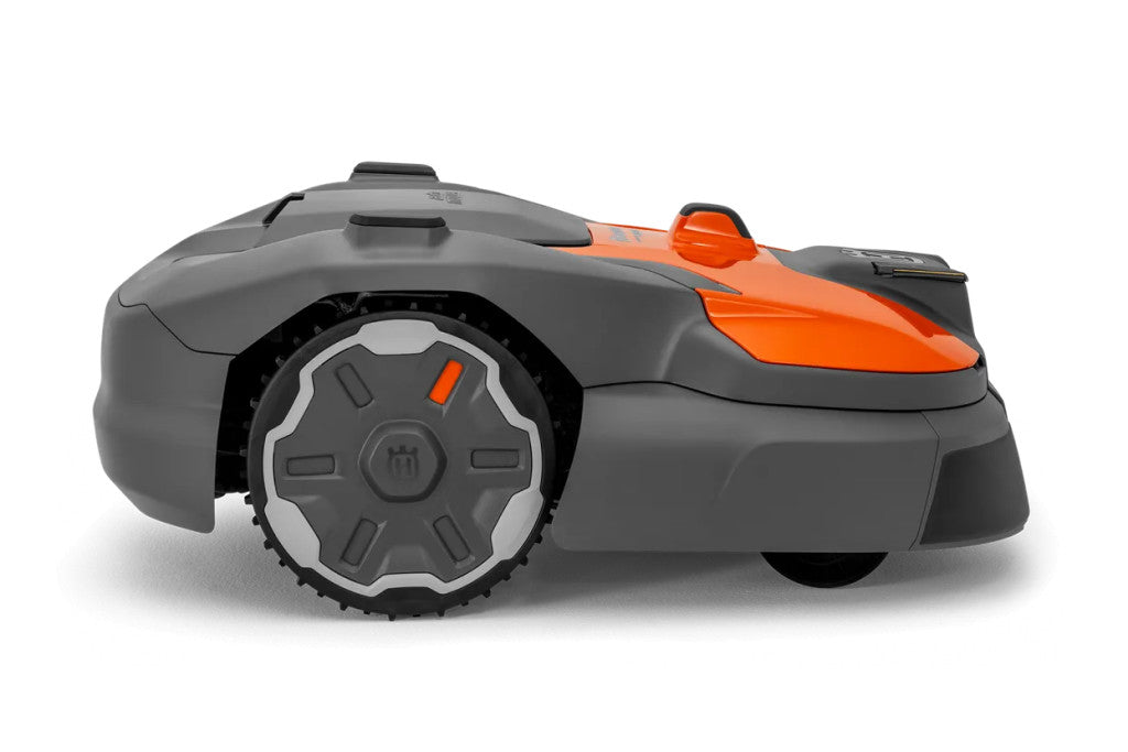 Husqvarna Automower 560 EPOS robotfűnyíró kezelőfelülete közelről