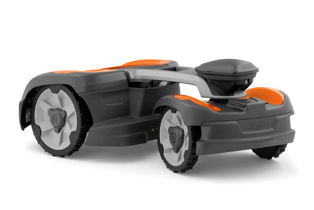 Husqvarna Automower 535 AWD EPOS robotfűnyíró nagy gyepfelületen