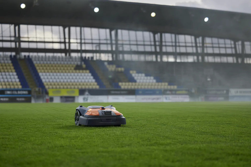 Husqvarna Automower 580 EPOS robotfűnyíró kezelőfelülete közelről