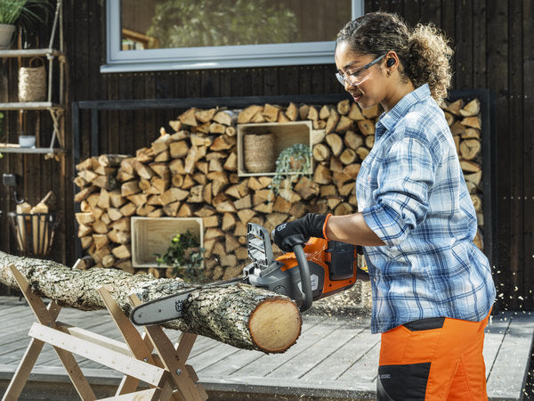 Husqvarna 230i akkus láncfűrész