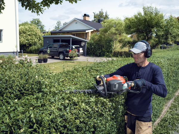 Husqvarna 322HD60 akkus sövényvágó - Trim Cut