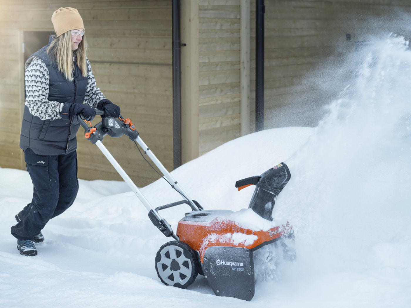 Husqvarna ST 253i akkus hómaró