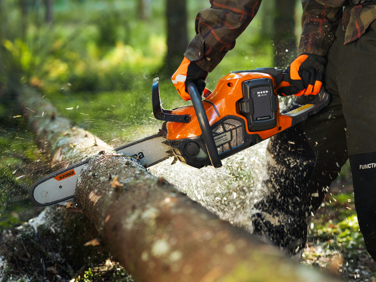Husqvarna 440i láncfűrész automatikus újraindítás funkciója
