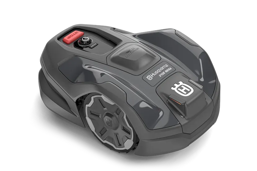 Husqvarna Automower® 310E NERA robotfűnyíró töltőállomáson