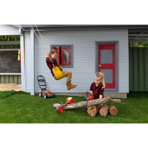 Husqvarna Játék fűnyíró gyerekház mellett