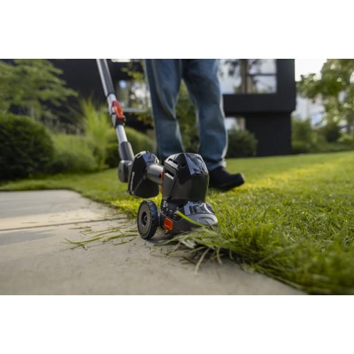 Husqvarna Aspire Teleszkópos rúd használat közben