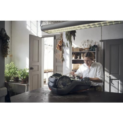 Husqvarna Automower pengék 45db cserélés közben