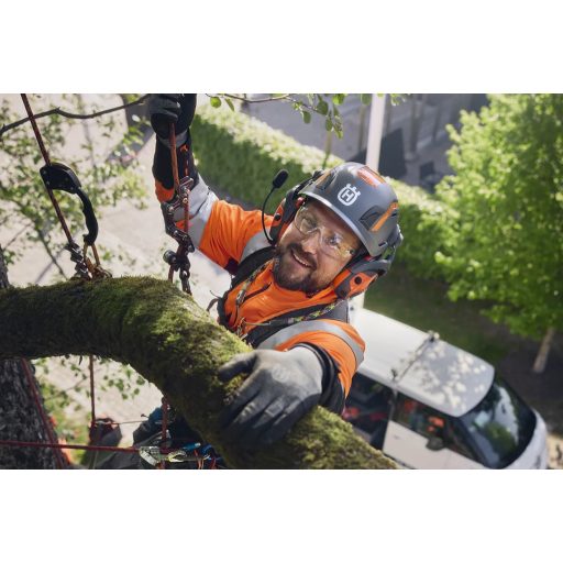 Husqvarna Arborist Sisak favágón mászás közben