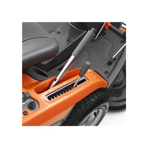 Husqvarna R112iC Akkumulátoros Rider, fűnyíró traktor, Combi 85cm vágóasztallal