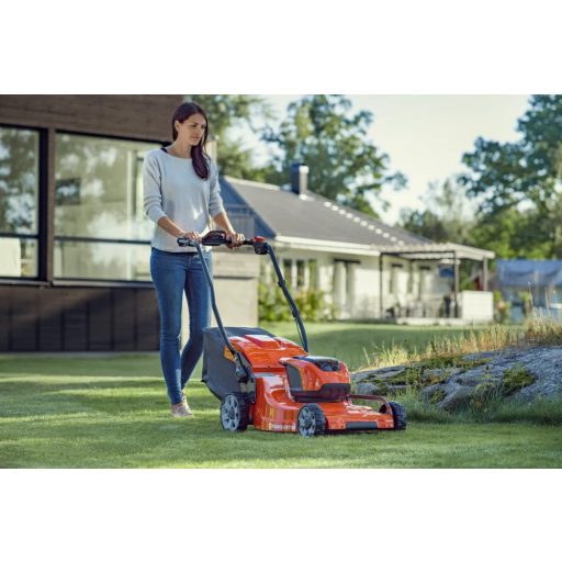 Husqvarna LC 353iVX, akkumulátoros fűnyíró