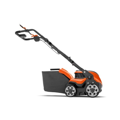 Husqvarna S 138i KIT, akkumulátoros gyepszellőztető, akkumulátorral és töltővel