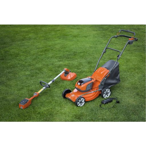 Husqvarna LC 137i KIT, akkumulátoros fűnyíró, akkumulátorral és töltővel