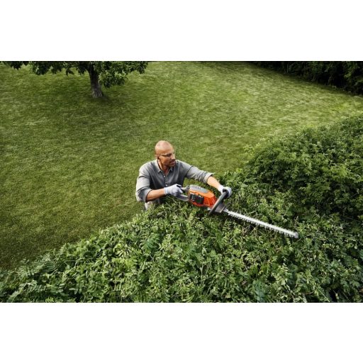 Husqvarna 215iHD45, akkumulátoros sövényvágó