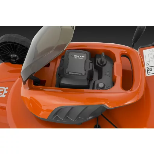 Husqvarna LC 142iS, akkumulátoros fűnyíró