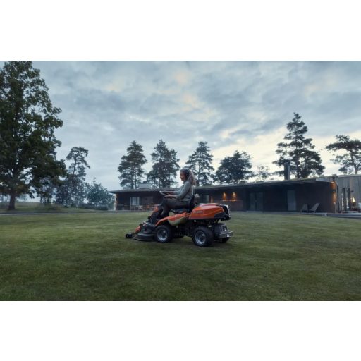 Husqvarna R 216T AWD, Rider, fűnyíró traktor, vágóasztal nélkül