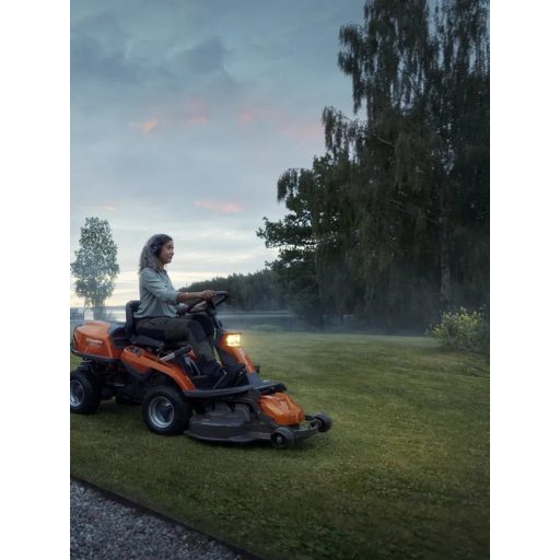 Husqvarna R 216T AWD, Rider, fűnyíró traktor, vágóasztal nélkül