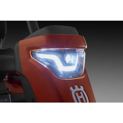 Husqvarna R316TsX AWD, rider fűnyíró traktor, Combi 112cm vágóasztallal