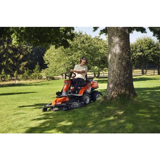 Husqvarna R316TsX AWD, rider fűnyíró traktor, Combi 112cm vágóasztallal