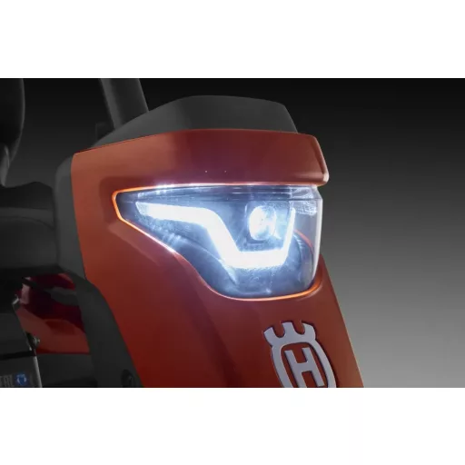 Husqvarna R316TsX AWD, rider fűnyíró traktor, vágóasztal nélkül