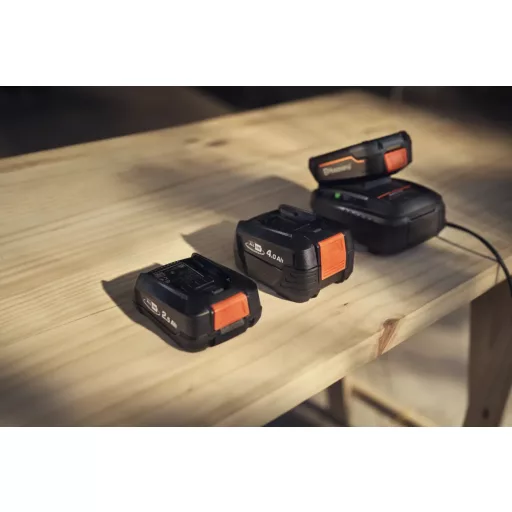 Husqvarna Aspire® P4A 18-C70, akkumulátor töltő