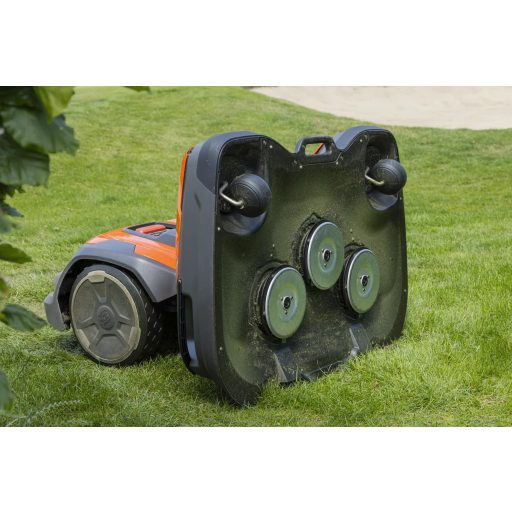 Husqvarna CEORA RZ 43L vágóasztal szerviz pozícióban
