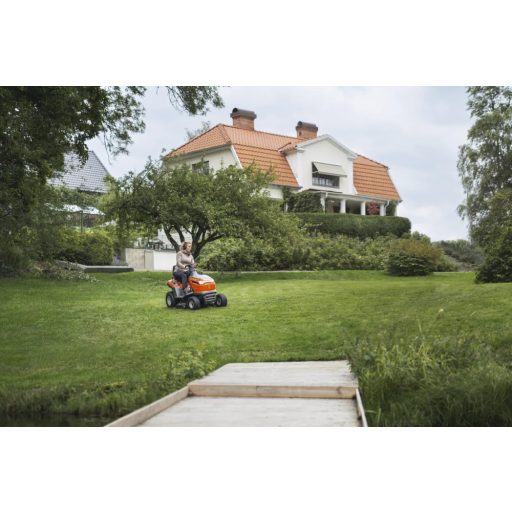 Husqvarna TS 112, fűnyíró traktor
