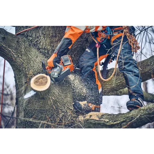 Husqvarna T542i XP®, akkumulátoros láncfűrész